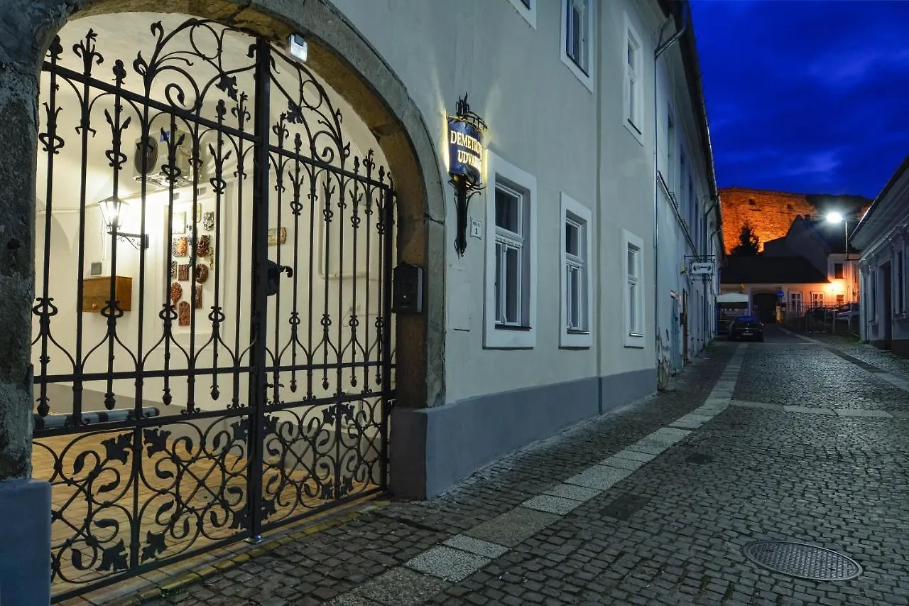 Apartment Demetrovics Udvarhaz Eger