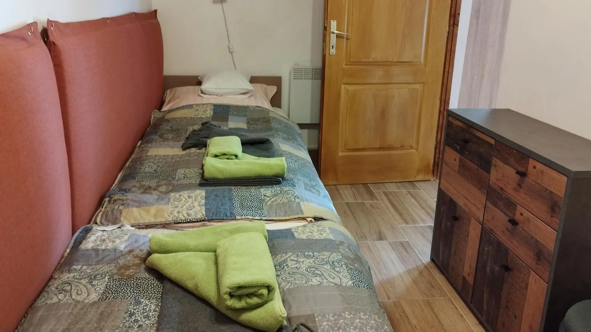Demetrovics Udvarhaz Eger Apartment